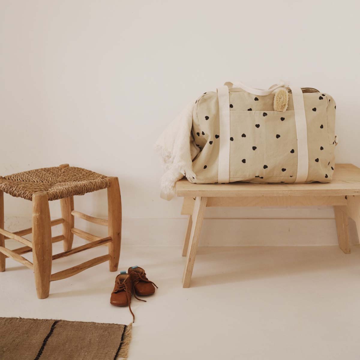 RAPHAEL DIAPER BAG - WEEKEND BAG SAND: SAND / HEART