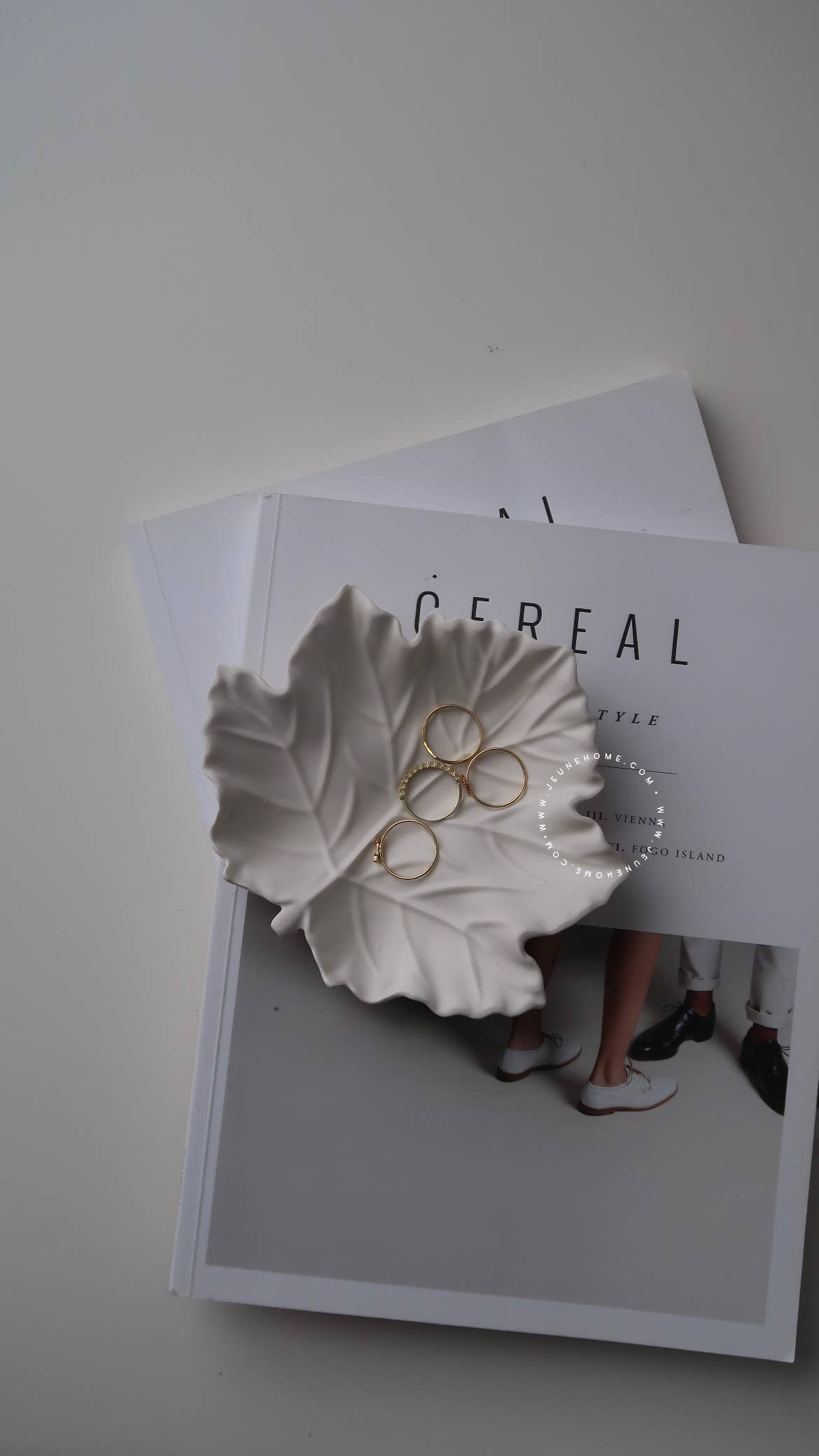 Leaf tray : White