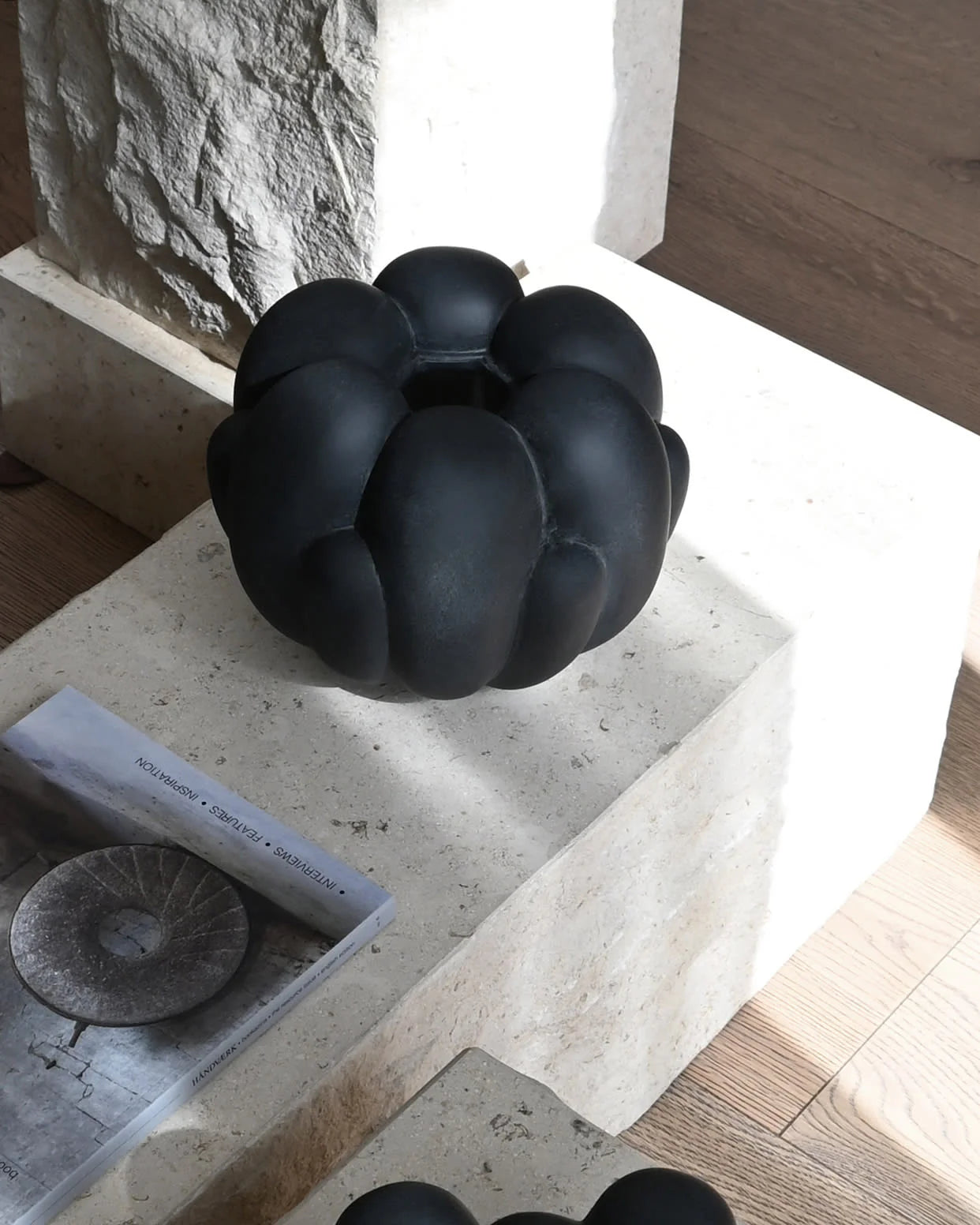 Bloom Vase Petit Black