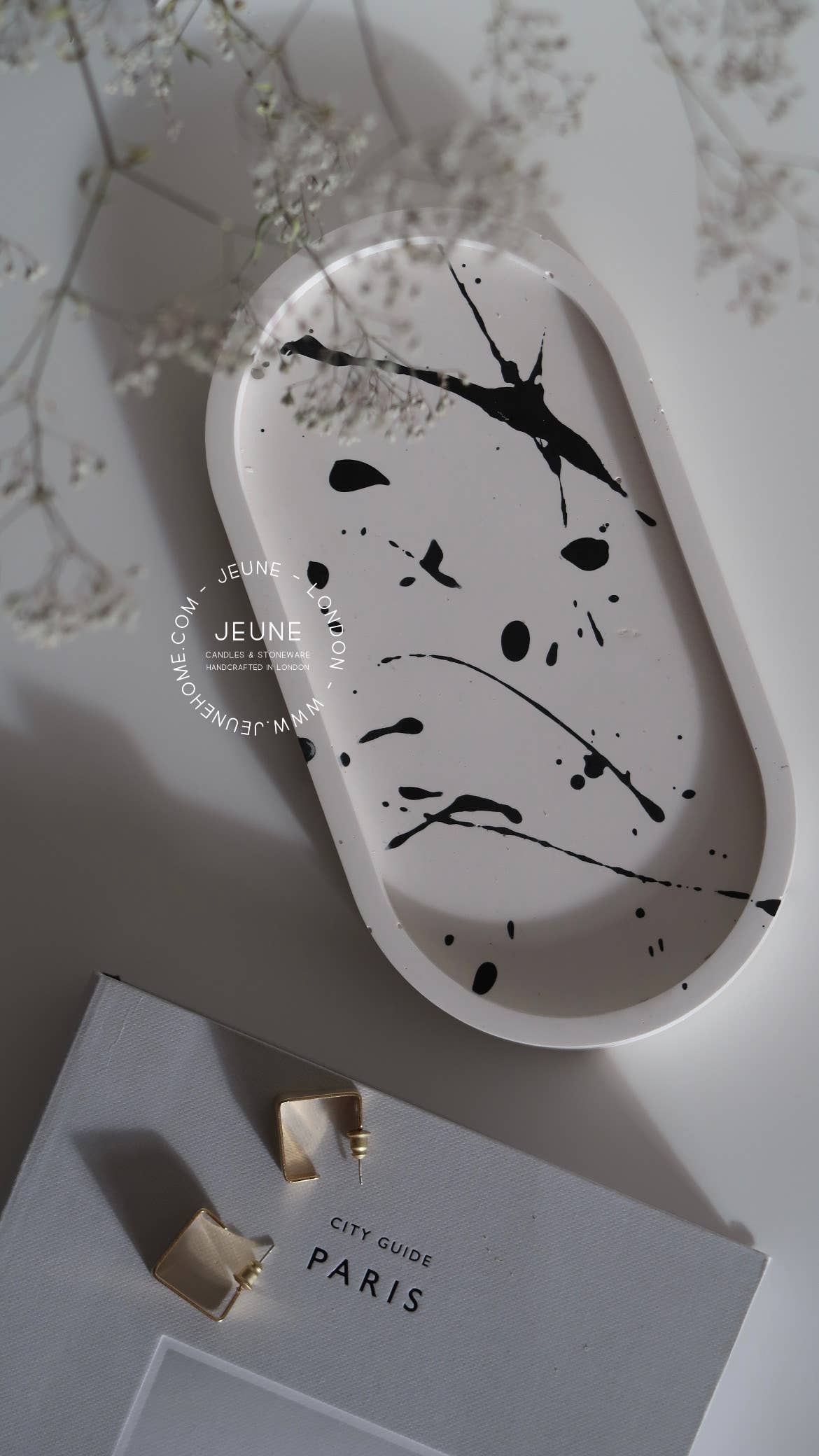 Oval splatter tray
