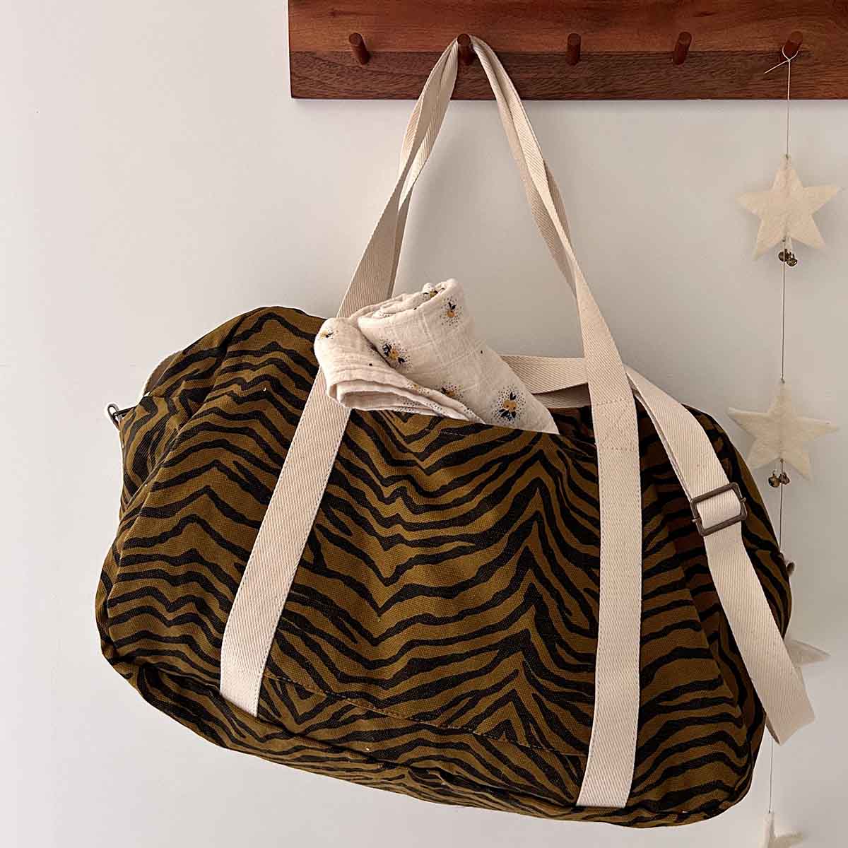 WEEKEND BAG - DIAPER BAG RAPHAEL GRAOU TAPENADE: TAPENADE / ZEBROU