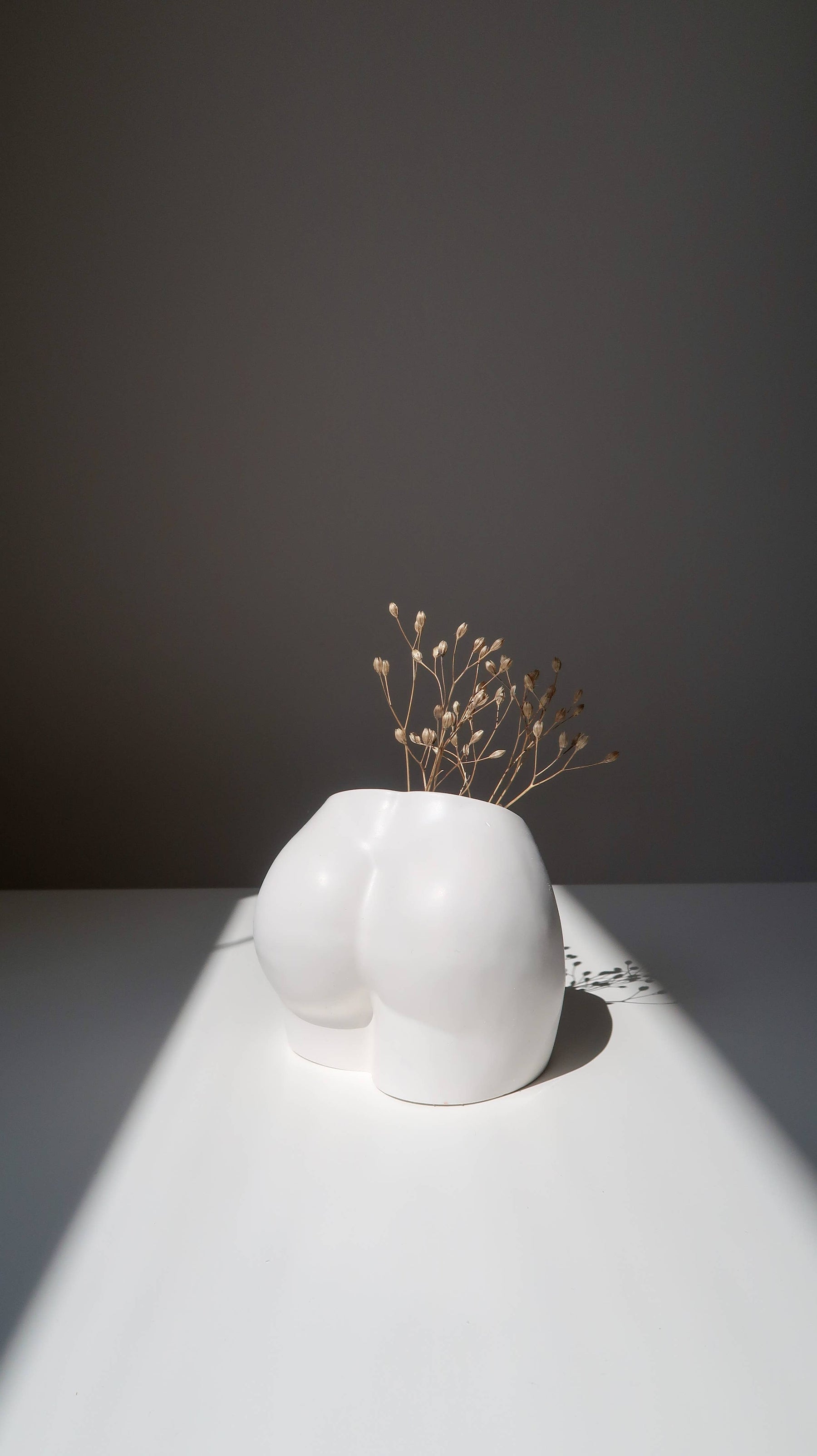 Bum Vase
