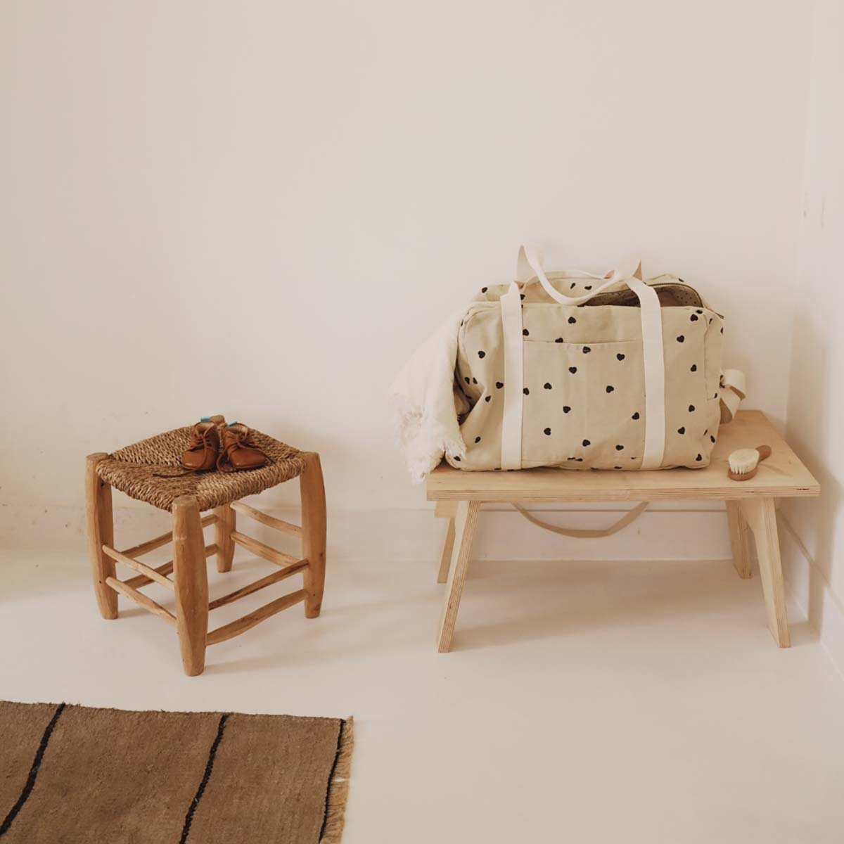 RAPHAEL DIAPER BAG - WEEKEND BAG SAND: SAND / HEART