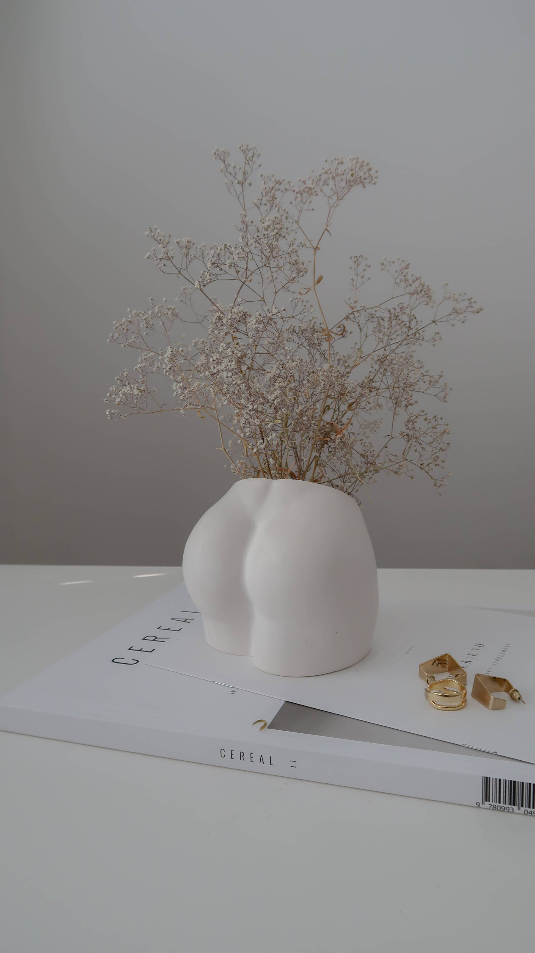 Bum Vase