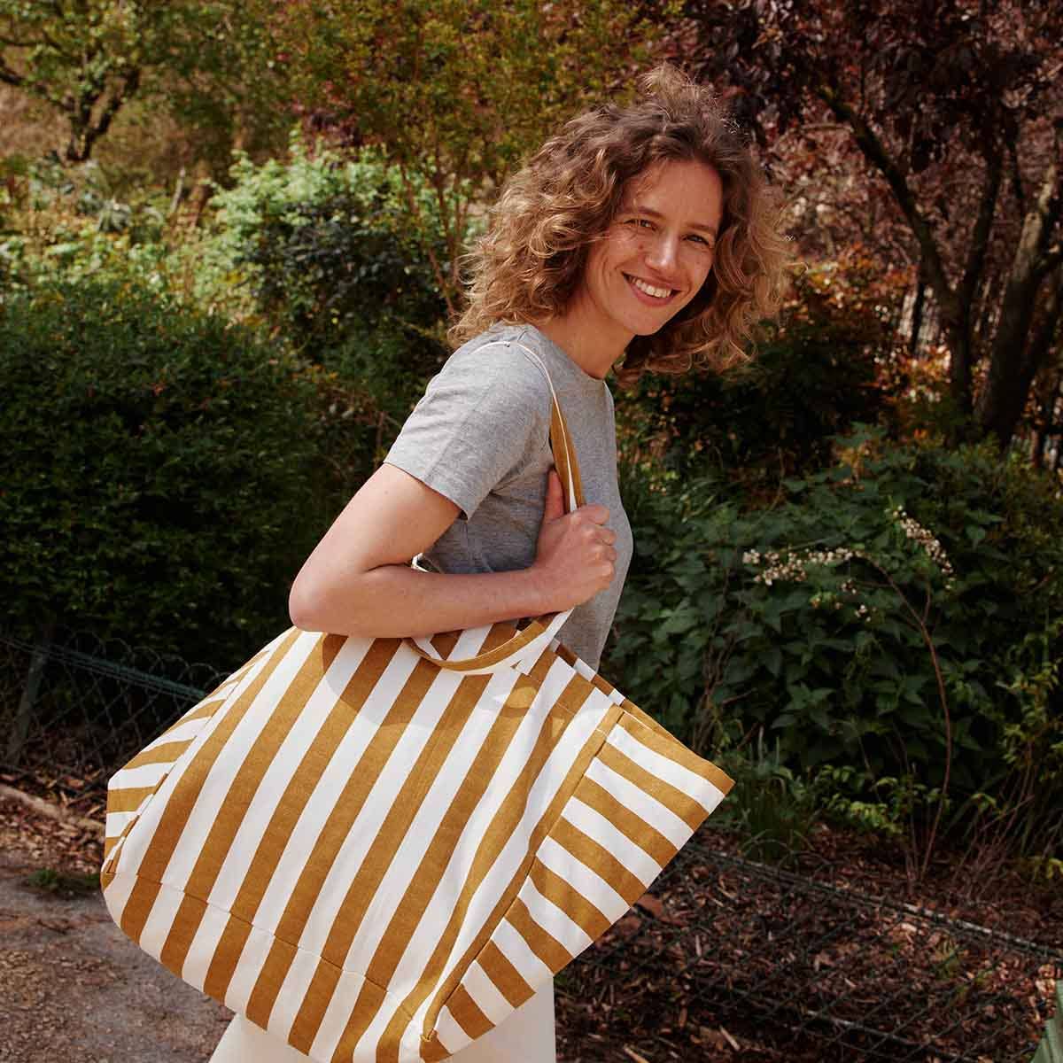 ELISA TOTE BAG STRIPES CARAMEL - ECRU: CARAMEL - ECRU / STRIPES