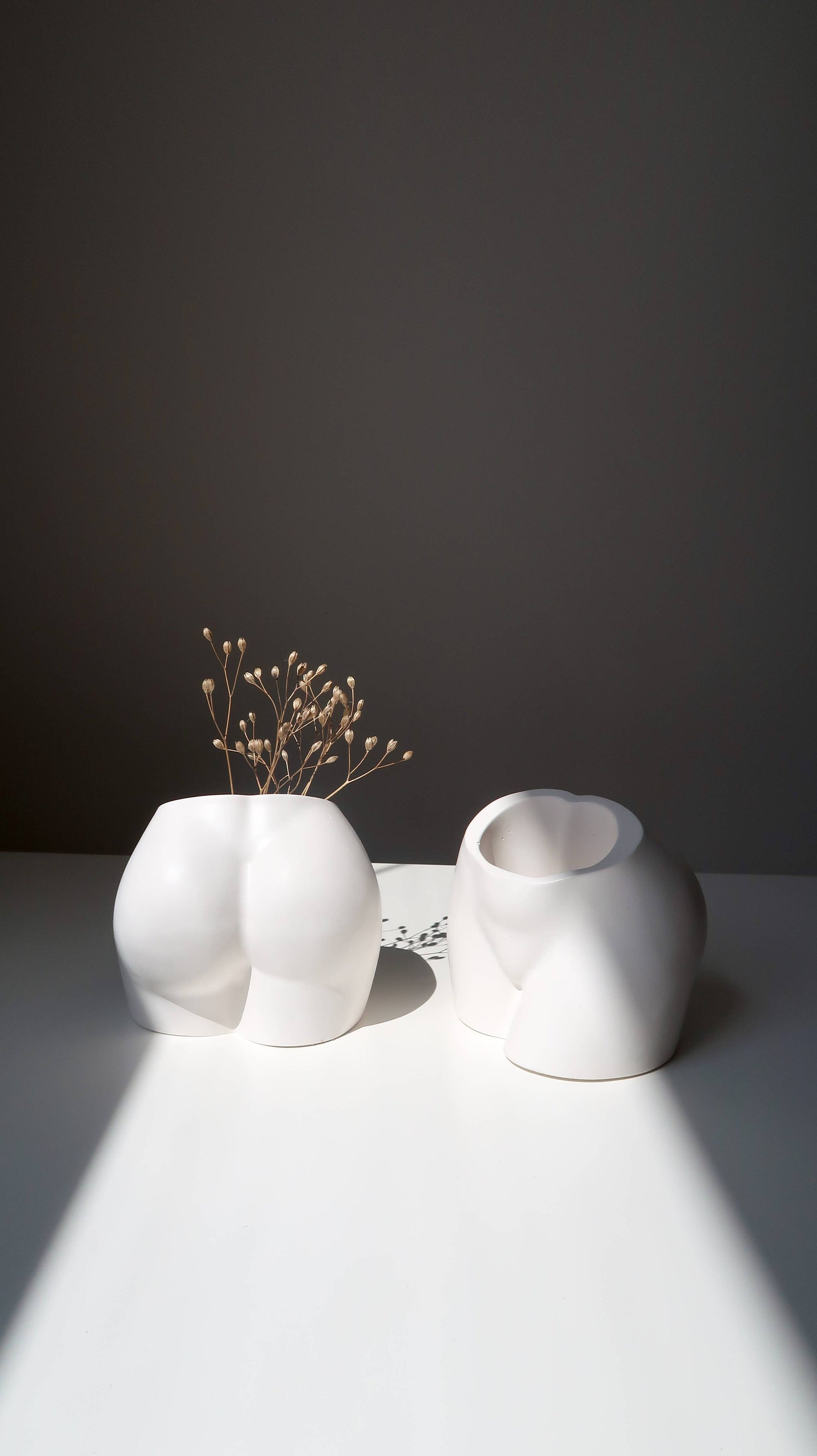 Bum Vase