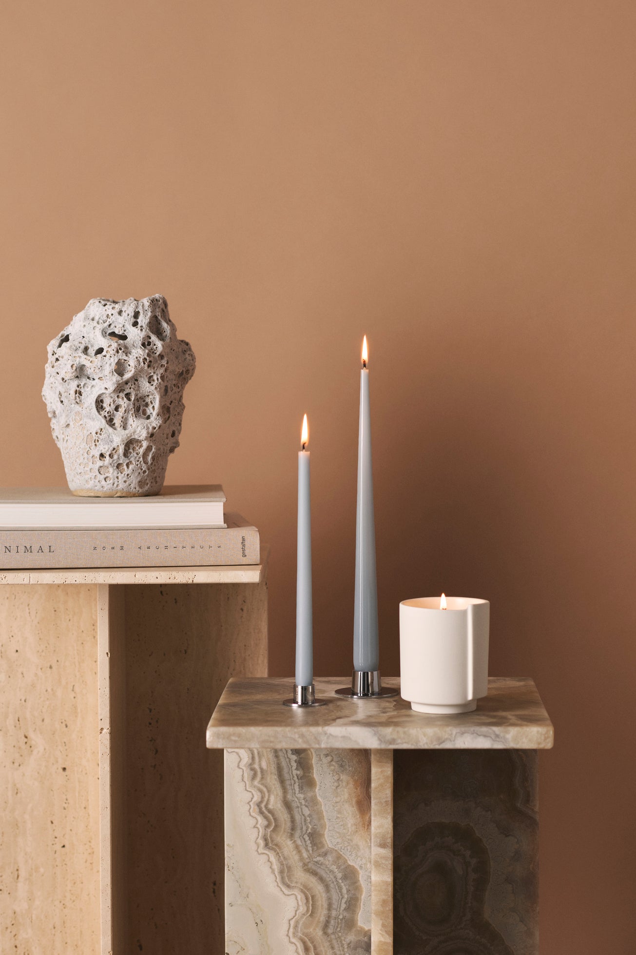 Scented Candle Magnolia and Blackcurrant