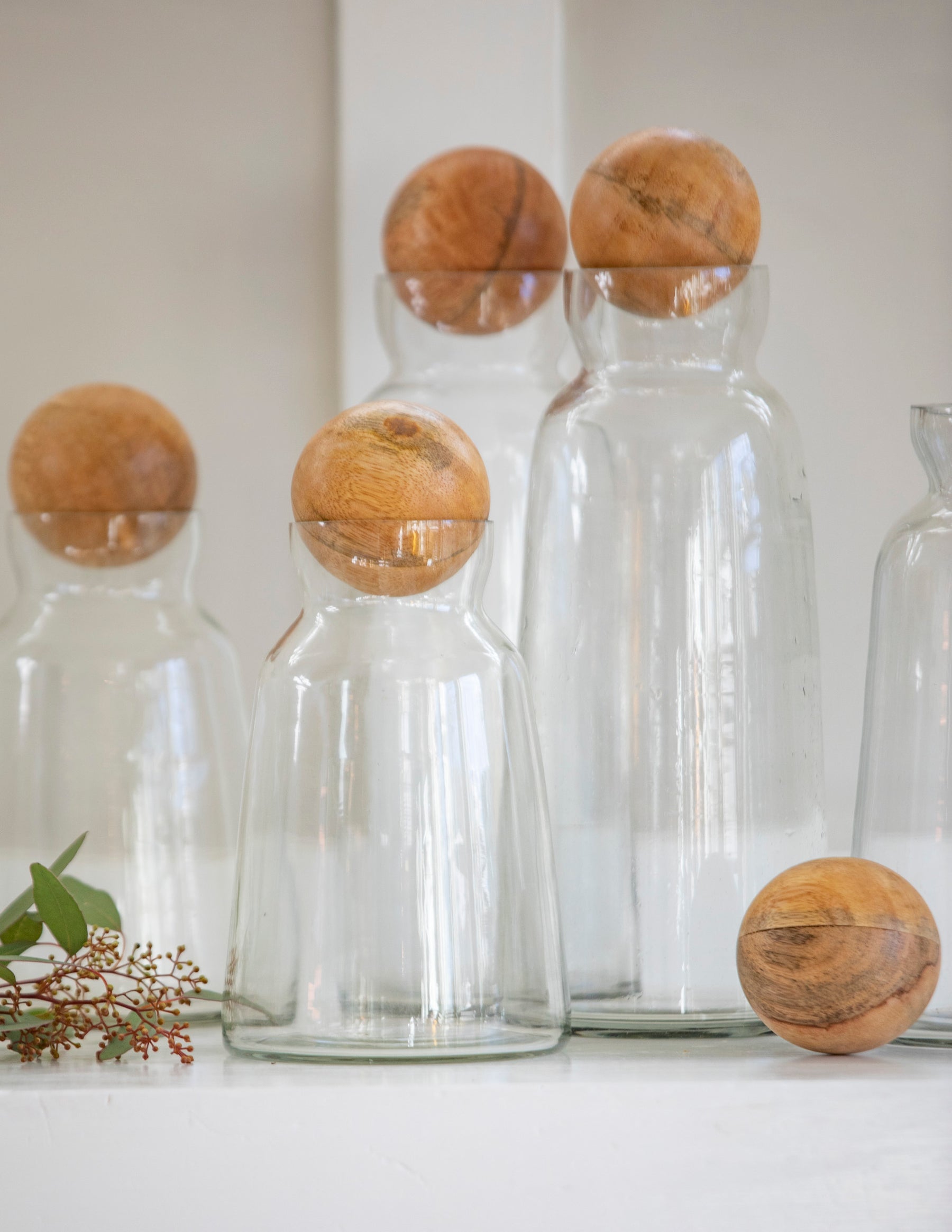 Be Home Glass & Mango Decanter Short