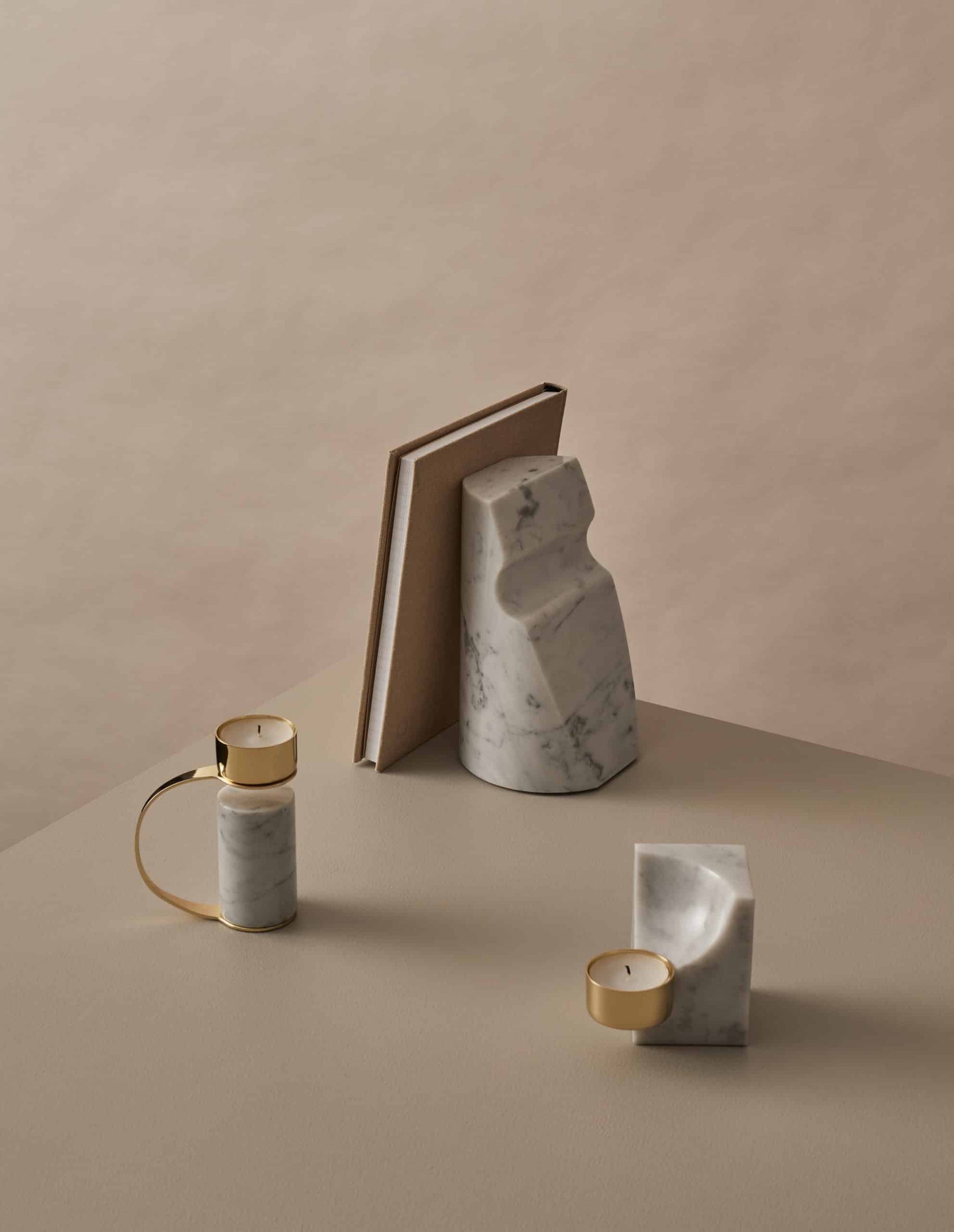 HC-05-01-WH Shoulder Carrara INT02