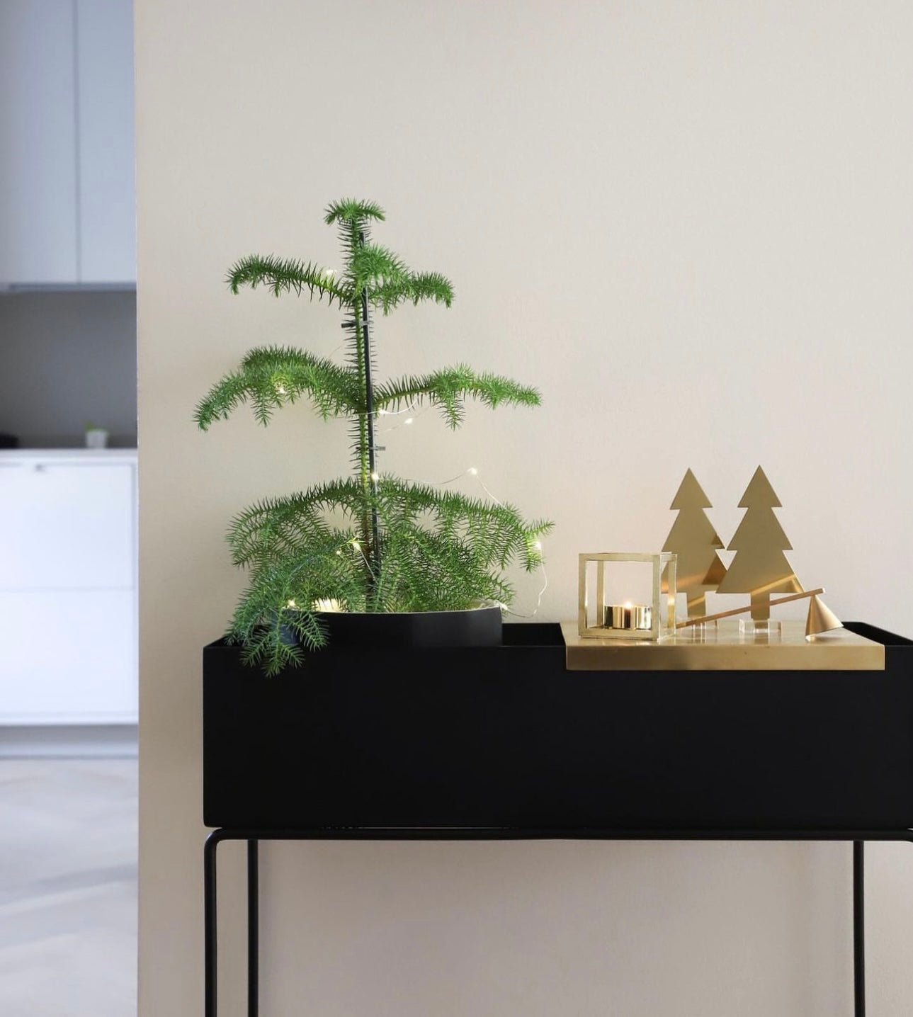 Cooee Design Christmas Tree Brass 15cm