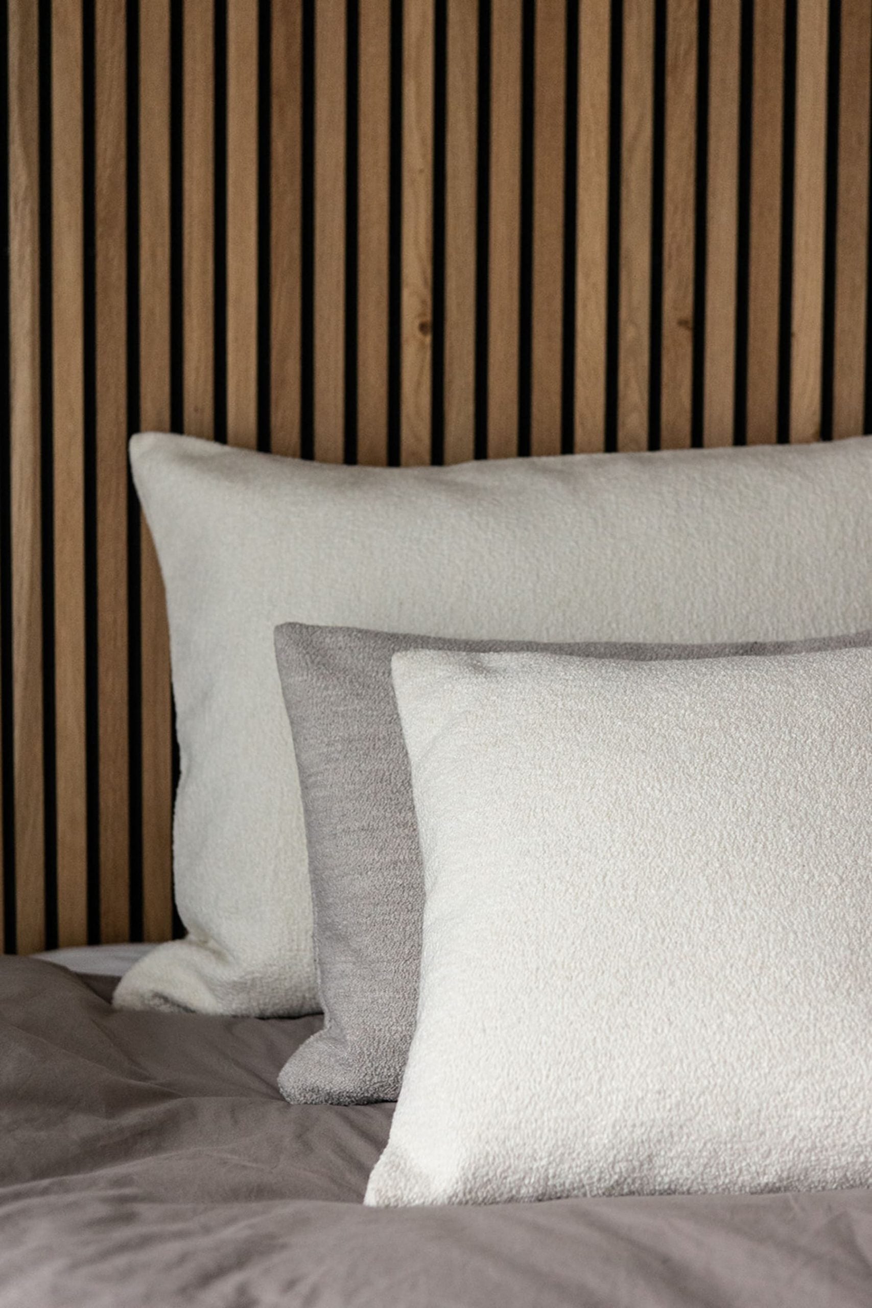 Specktrum_WilmaPillowGroup_030820225