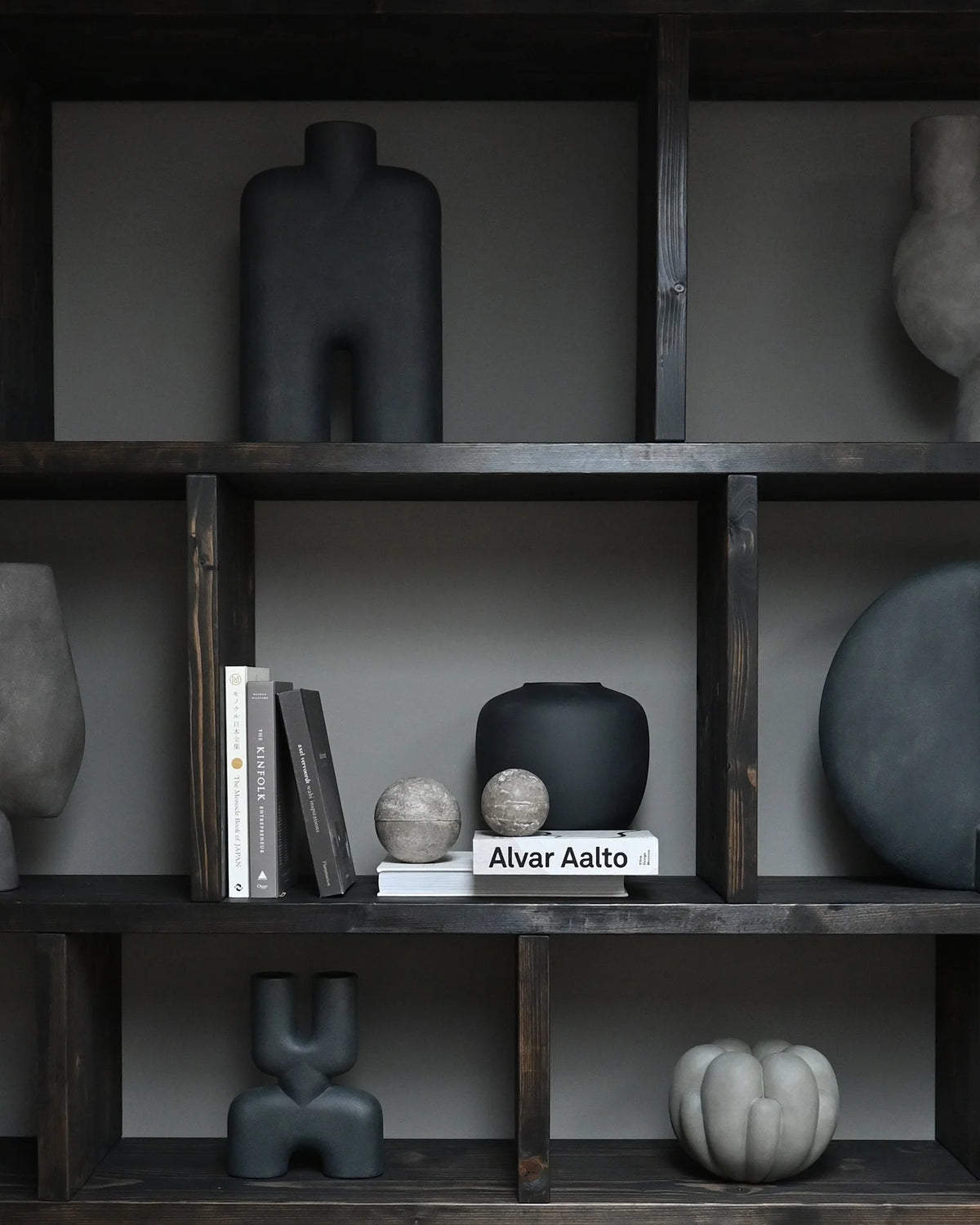 Bloom Vase Petit Dark Grey