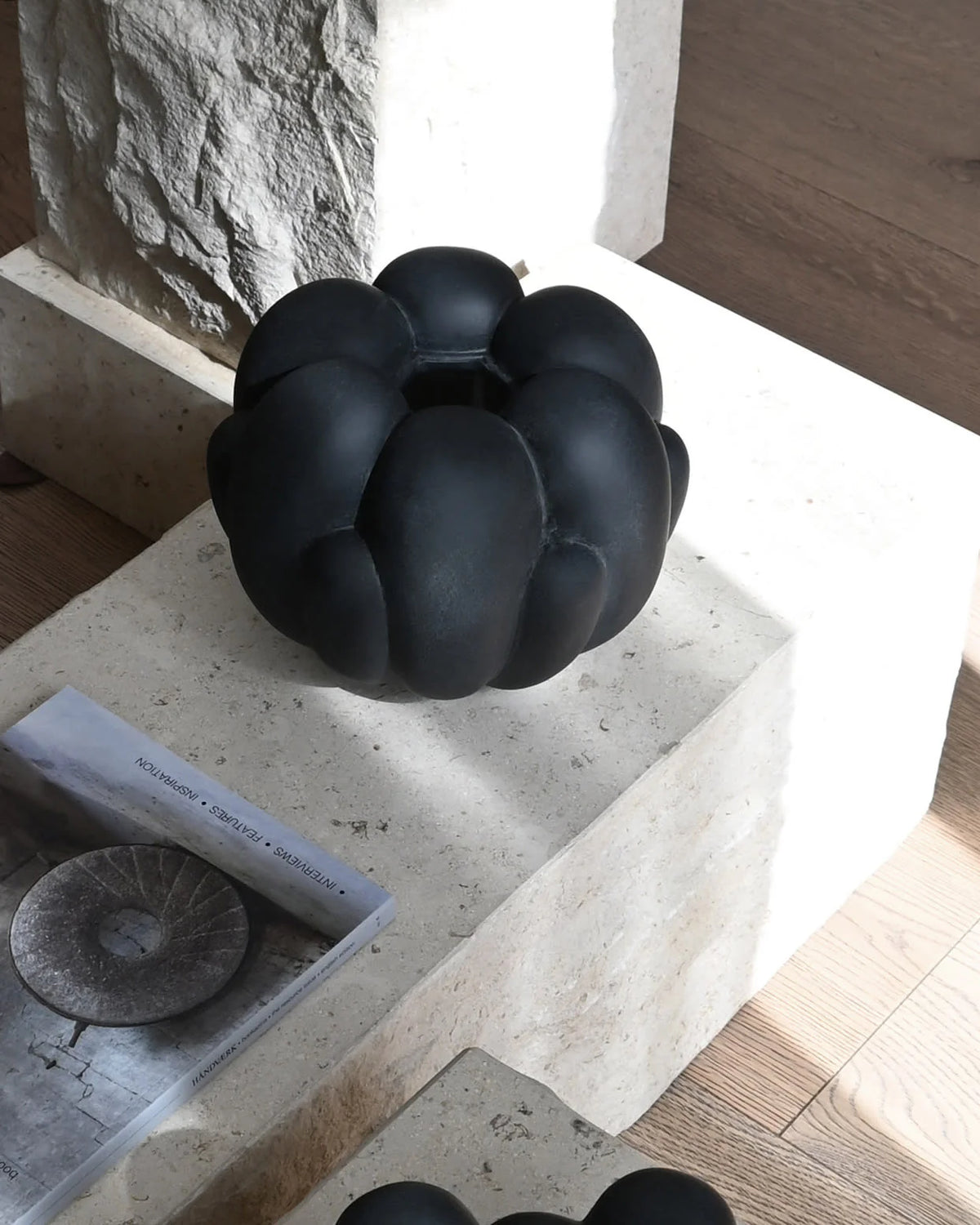 Bloom Vase Petit Black