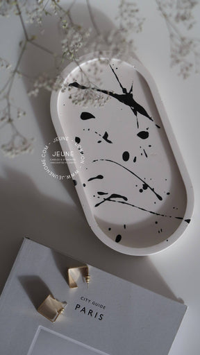 Oval splatter tray
