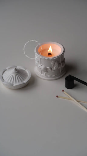 Carousel - Wooden wick candle: Raspberry & vanilla
