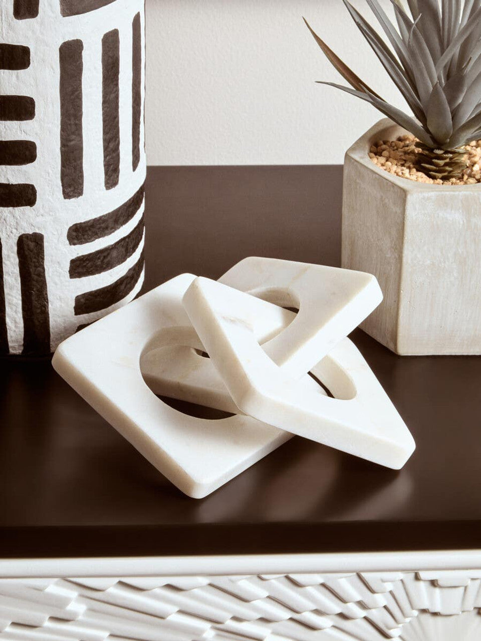 Nason White Marble Three Link Chain