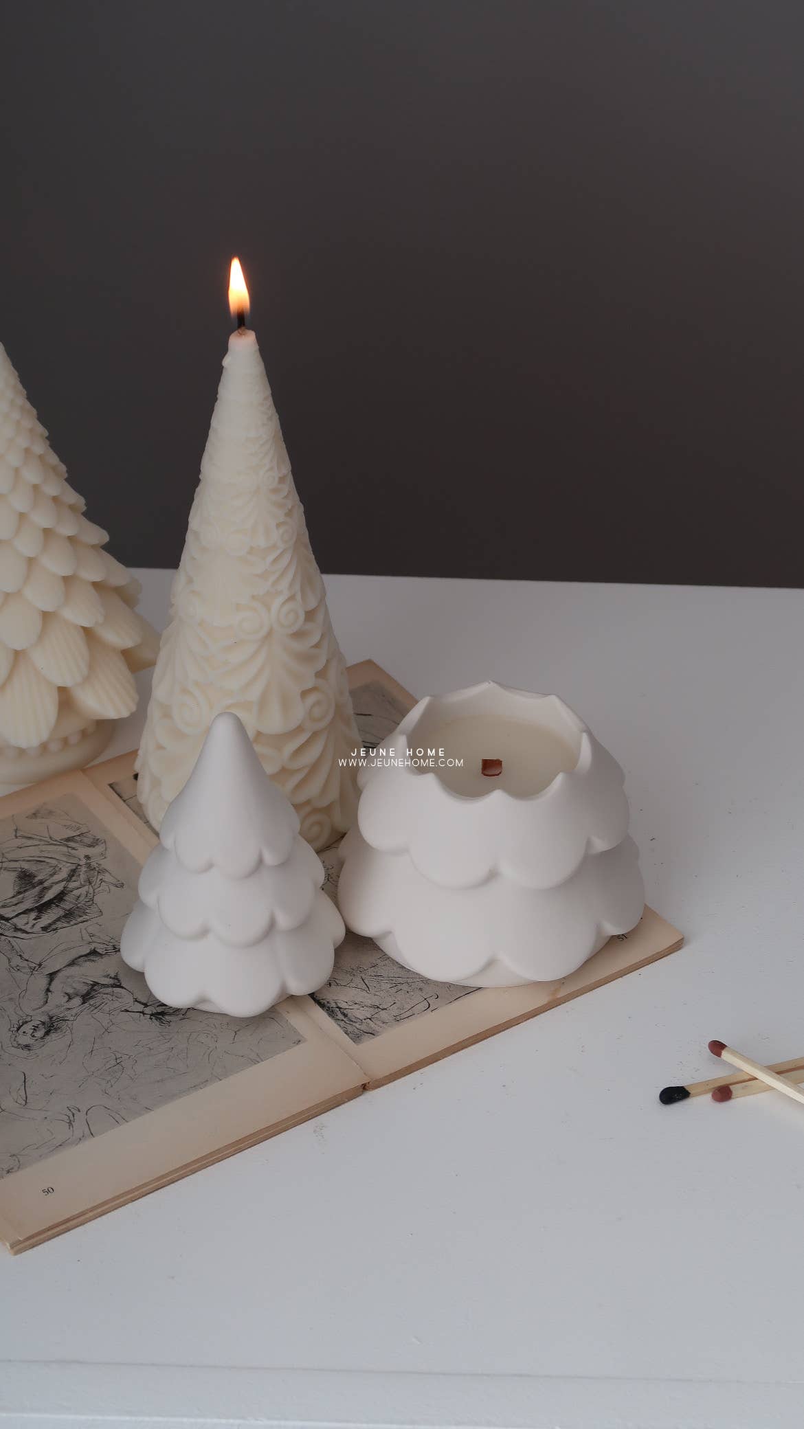 Christmas Tree Shaped Candle with Lid - Christmas Tree