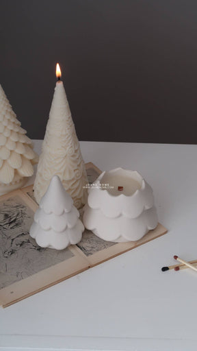 Christmas Tree Shaped Candle with Lid - Christmas Tree
