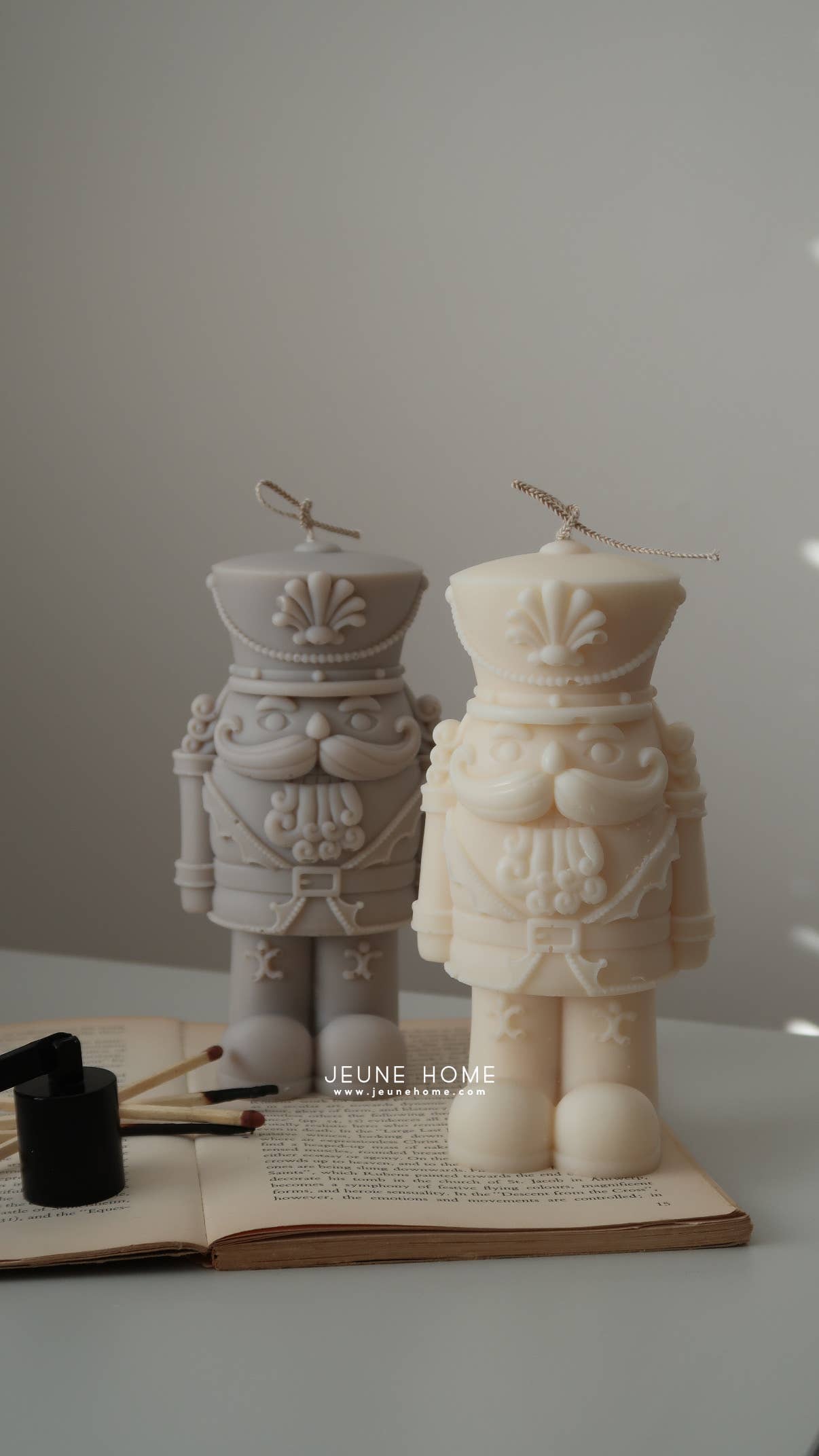 Nutcracker Soy Candle - Linen /Scented