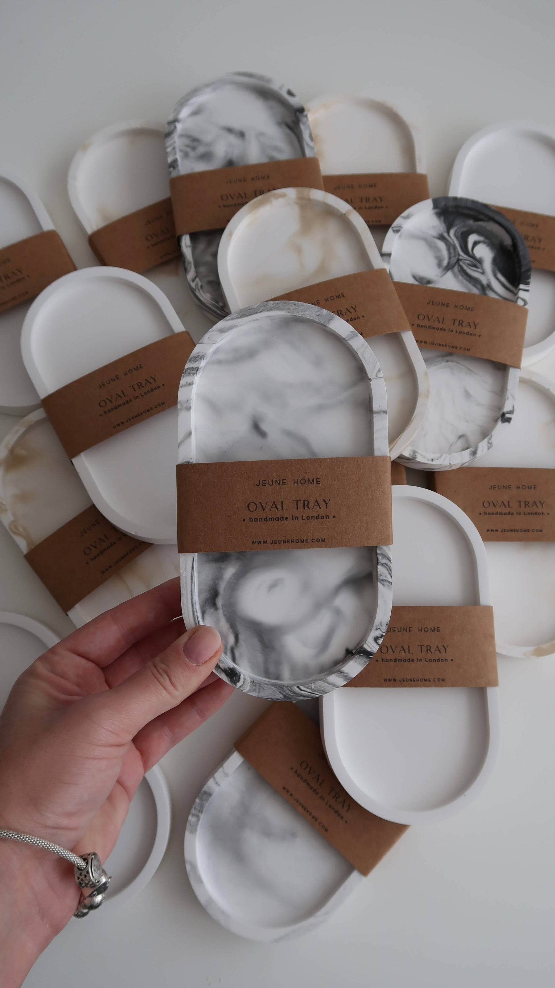 Oval Concrete Tray White