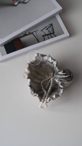 Elegant shell jewellery dish bone white
