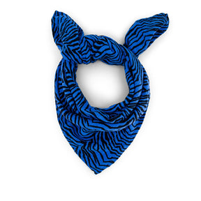 BIANCA SWADDLE ZEBROU GREEK BLUE: GREEK BLUE / ZEBROU