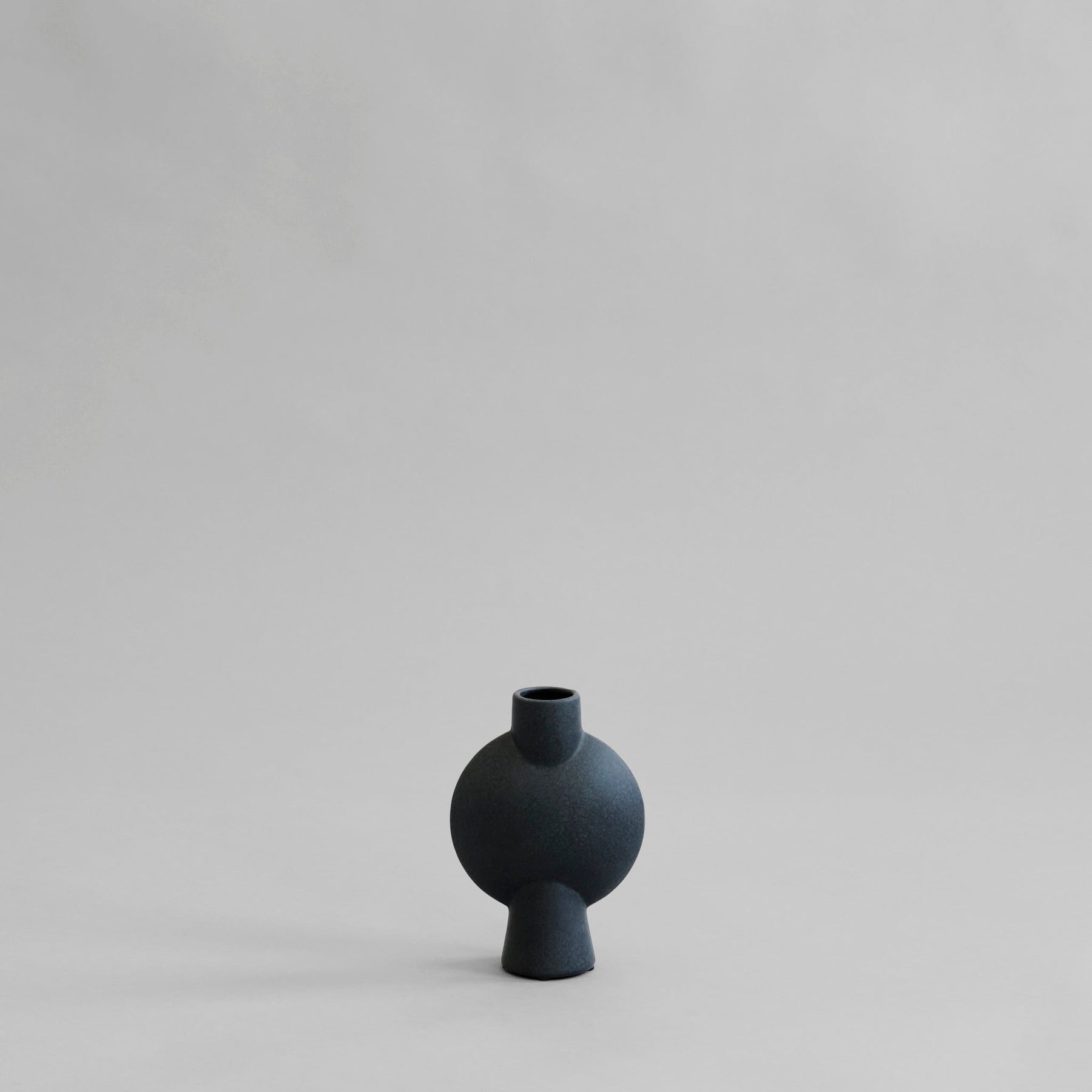 101 Copenhagen_Sphere Vase Bubl Mini_Black_213024_02.09.2022