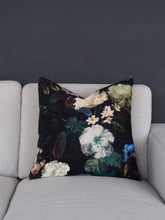 19032 coming home flower cushion