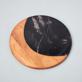 Be Home_Marine Black Marble _ Acacia Round Board_58-450_Black _ Acacia_14062022