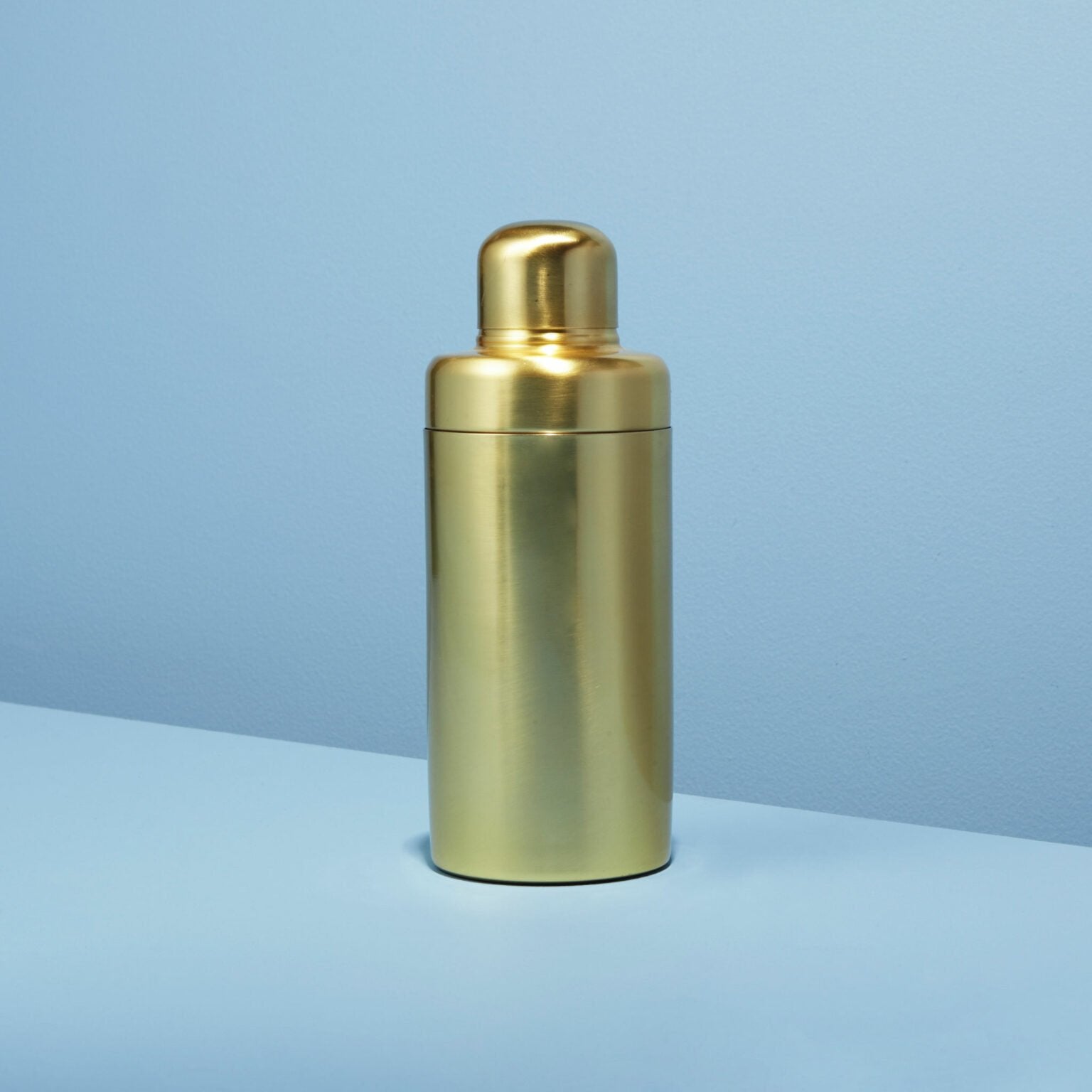 Be Home_Matte Gold Cocktail Shaker_90-50_Gold_14062022