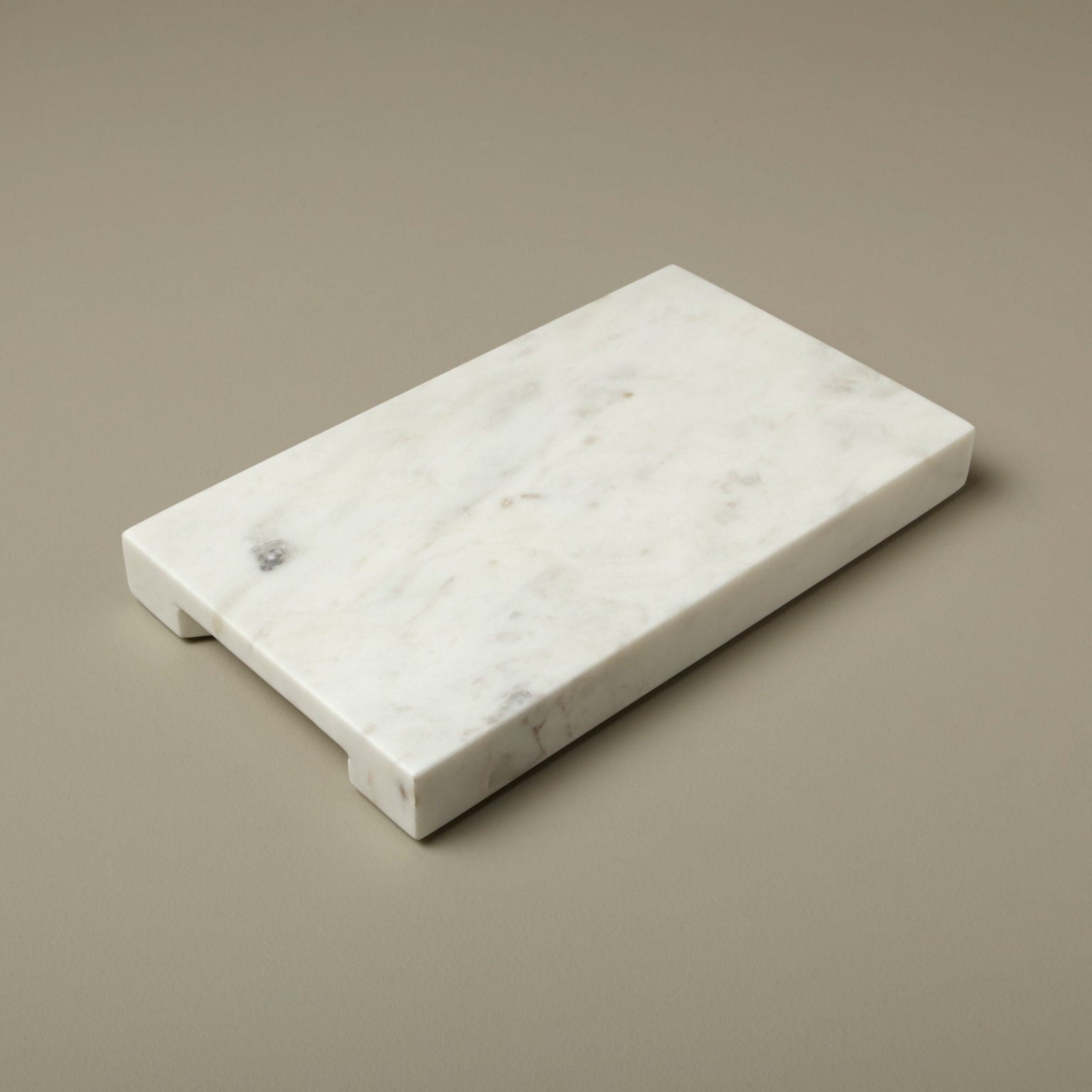 Be-Home_White-Marble-Prep-Board-with-Handle-Grooves_580-03-1536x1536