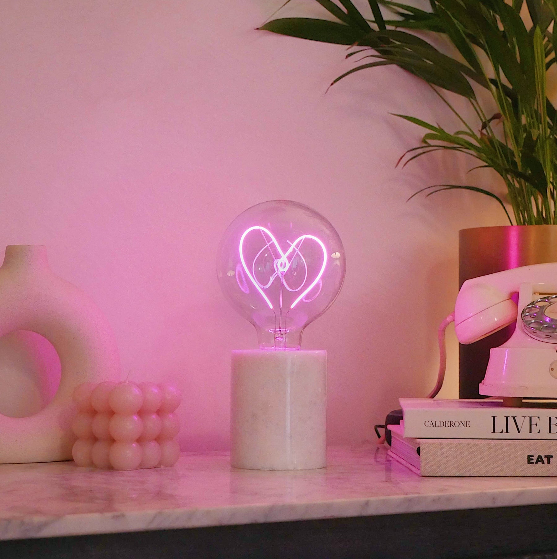 LED Filament Bulb Pink Heart Screw Down