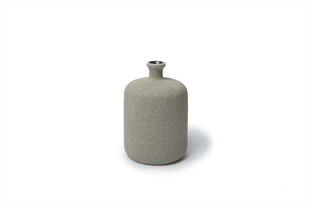 Lindform_Bottle Vase Medium_DHLF-EN36_Sand Grey_05092022_1