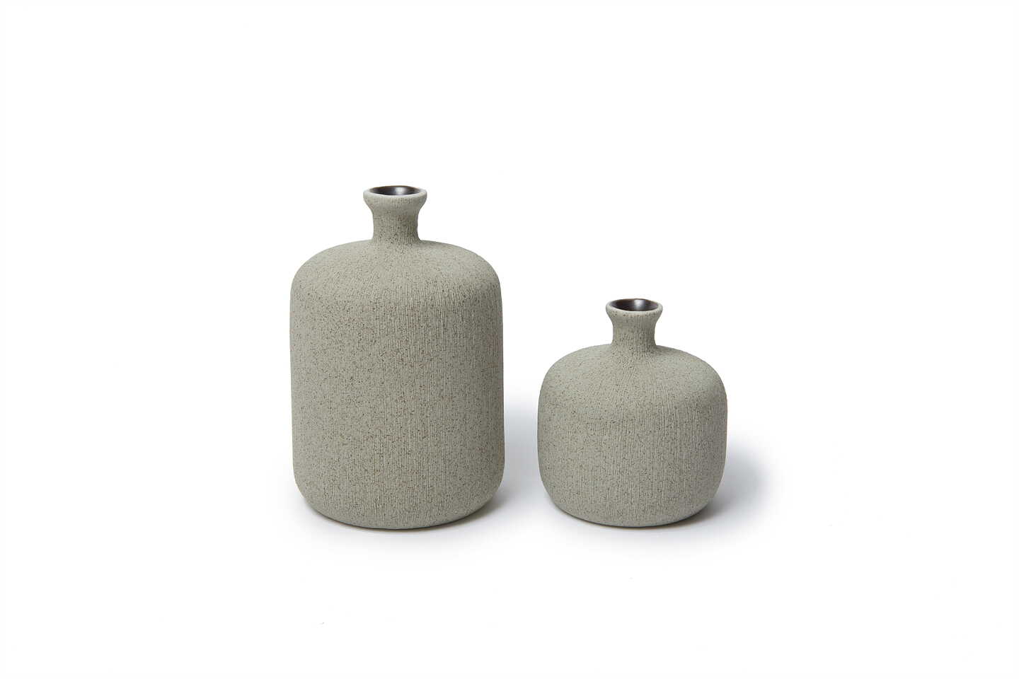 Lindform_Bottle Vase Small_DHLF-FN36_Sand Grey_05092022_2
