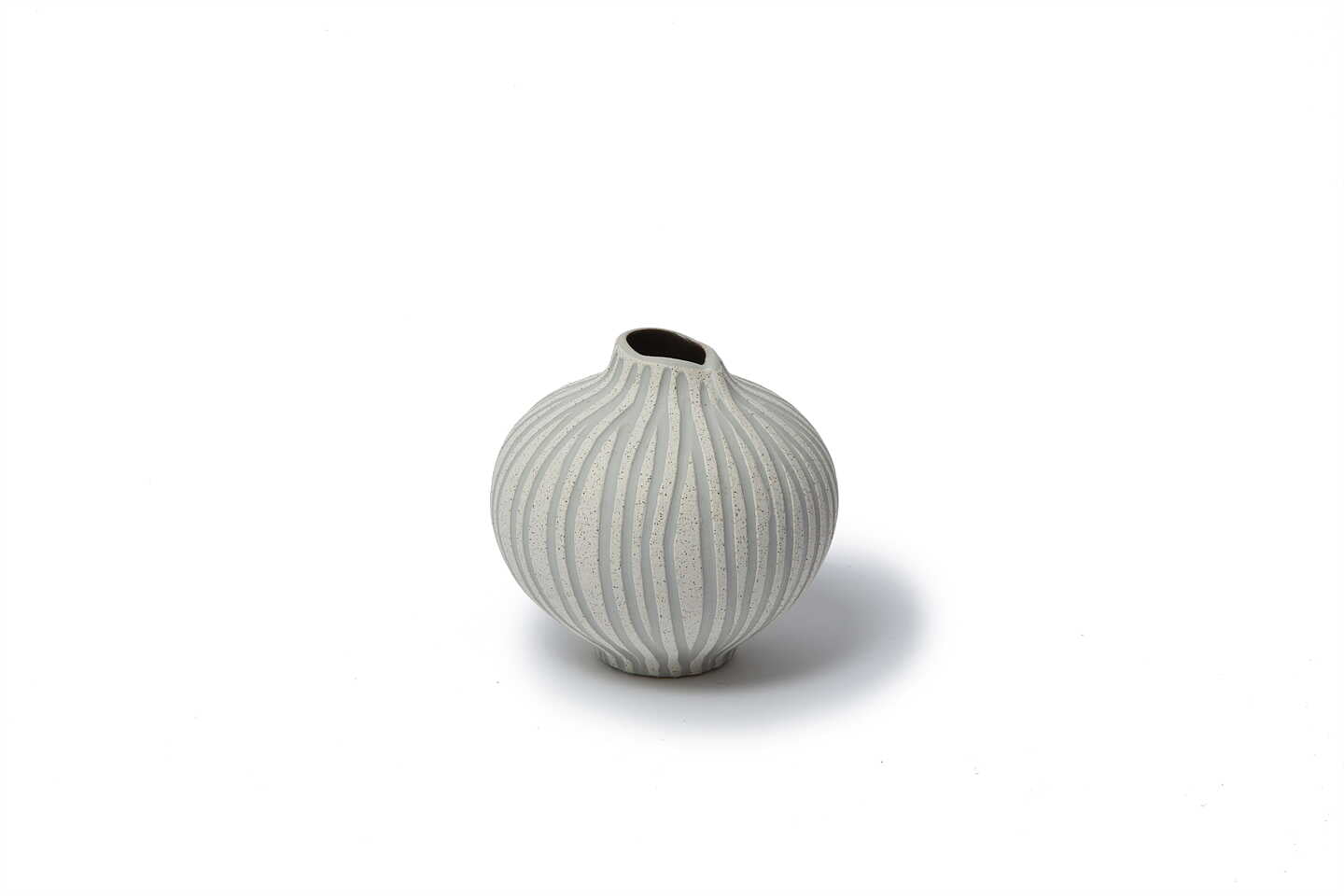 Lindform_Line StoneStripe Vase Small_DHLF-LS03_Sand White_05092022_1