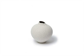 Lindform_Line Vase Medium_DHLF-LM01_Sand White_05092022_1