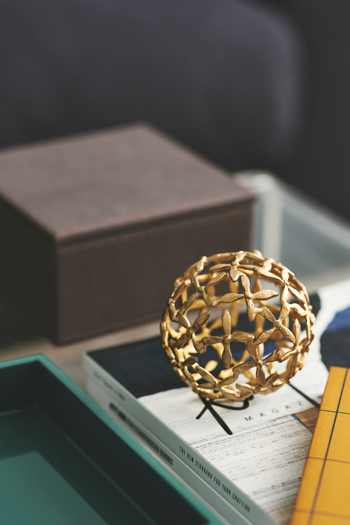 mojoo ixora deco ball gold 090386 1